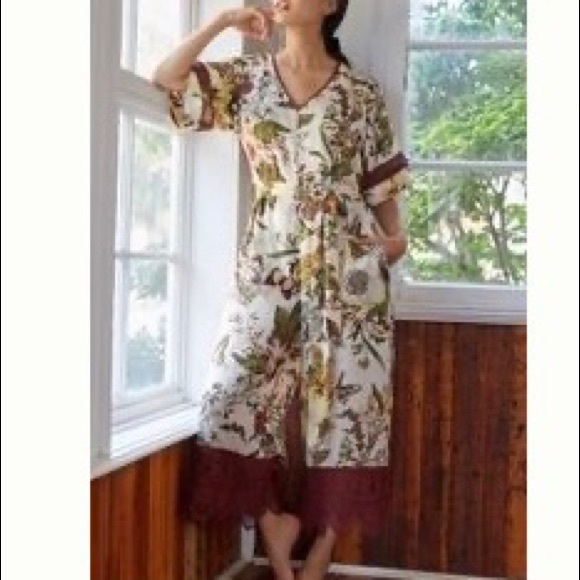 Beautiful Jumpsuit. BNWT it did not fit. - Picture 5 of 5